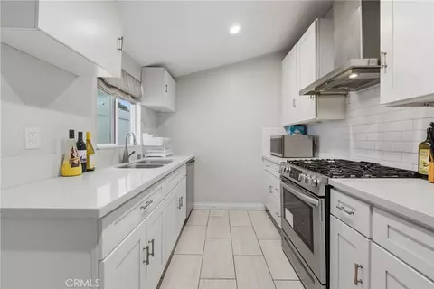 411 S Hewes St, Orange, CA 92869 photo 6