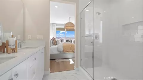 Bath - 27574 Prarie Way, Valencia, CA 91381 photo 2 of 4