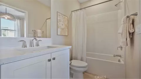 Bath - 27574 Prarie Way, Valencia, CA 91381 photo 3 of 4