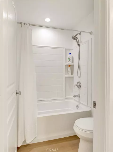 Bath - 8056 Torino, Stanton, CA 90680 photo 4 of 10