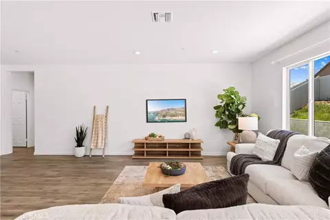Living - 28303 Blackjack Dr, Menifee, CA 92585 photo 4 of 4