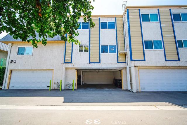 8851 Independence #33, Canoga Park, CA 91304