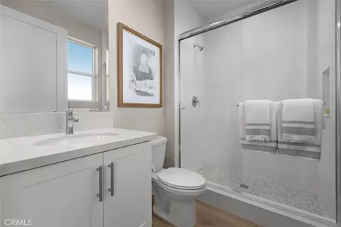 Bath - 312 Pluto, Irvine, CA 92618 photo 3 of 3