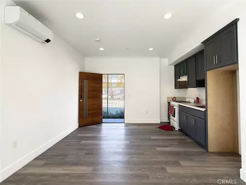 Living - 1491 Atlantic Ave, Long Beach, CA 90813 photo 1 of 1