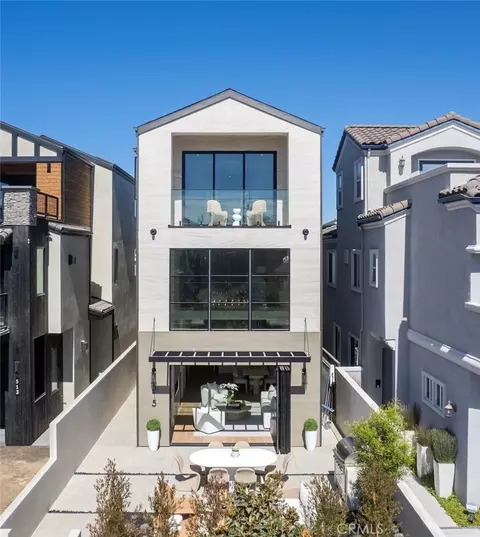 515 12th St, Huntington Beach, CA 92648