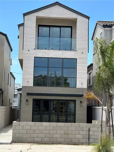 515 12th St, Huntington Beach, CA 92648