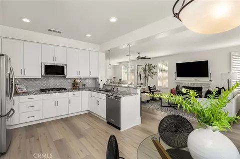 Kitchen - 25 La Perla, Foothill Ranch, CA 92610 photo 4 of 5