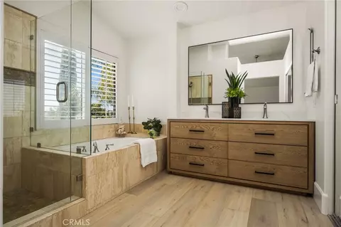 Bath - 25 La Perla, Foothill Ranch, CA 92610 photo 3 of 8