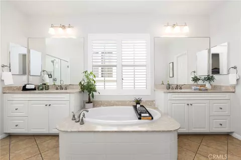 Bath - 205 Mantle, Irvine, CA 92618 photo 2 of 4