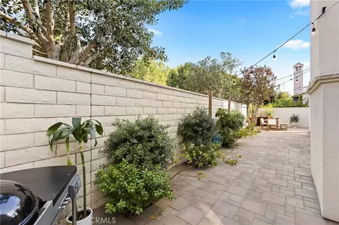 Exterior - 205 Mantle, Irvine, CA 92618 photo 8 of 9