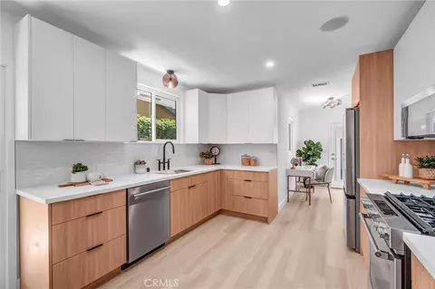 Kitchen - 3090 Eucalyptus Ave, Long Beach, CA 90806 photo 1 of 4
