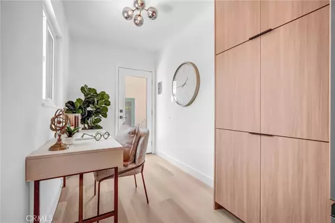 Entry Way - 3090 Eucalyptus Ave, Long Beach, CA 90806 photo 3 of 3