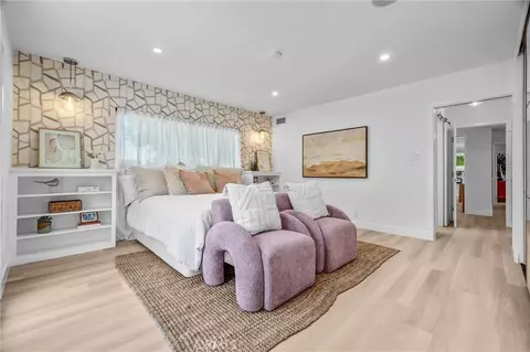 Bedroom - 3090 Eucalyptus Ave, Long Beach, CA 90806 photo 2 of 5