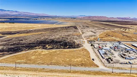 151 94th St, Rosamond, CA 93560 photo 23