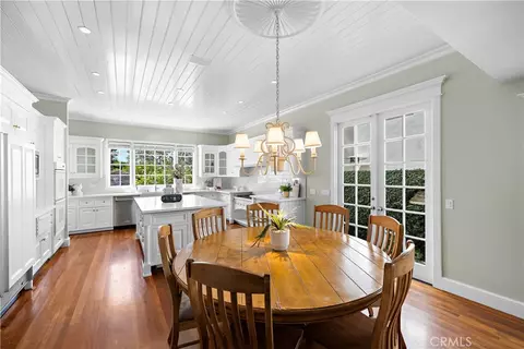 Dining - 21 Emerald, Irvine, CA 92614 photo 2 of 5