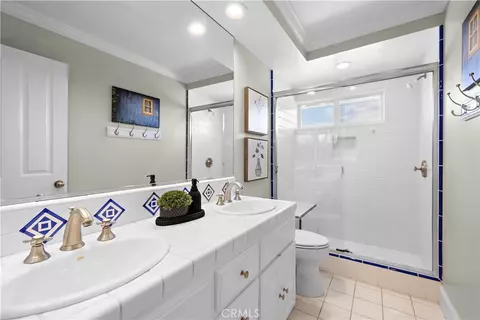 Bath - 21 Emerald, Irvine, CA 92614 photo 4 of 4