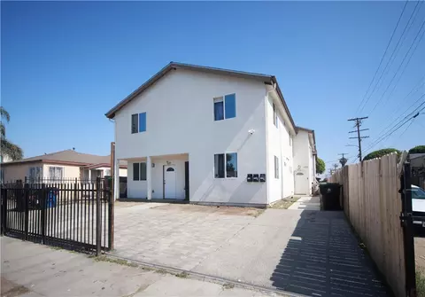 1019 E 84th Pl, Los Angeles, CA 90001