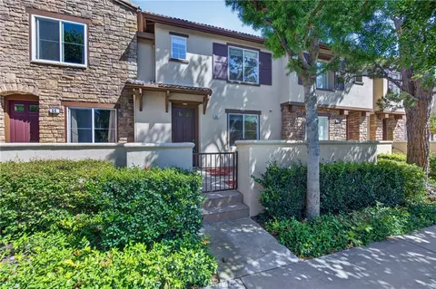 90 Topaz, Irvine, CA 92602