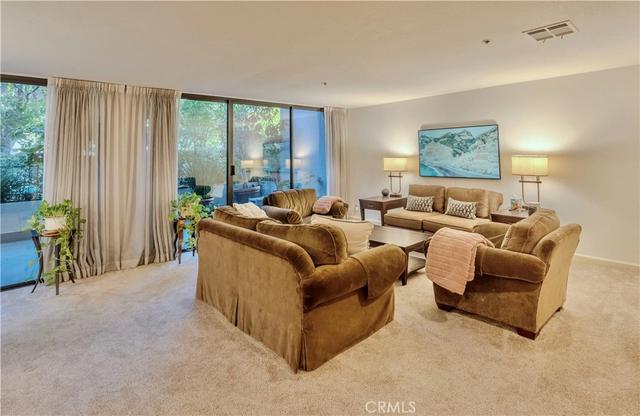 880 W 1st St #204, Los Angeles, CA 90012