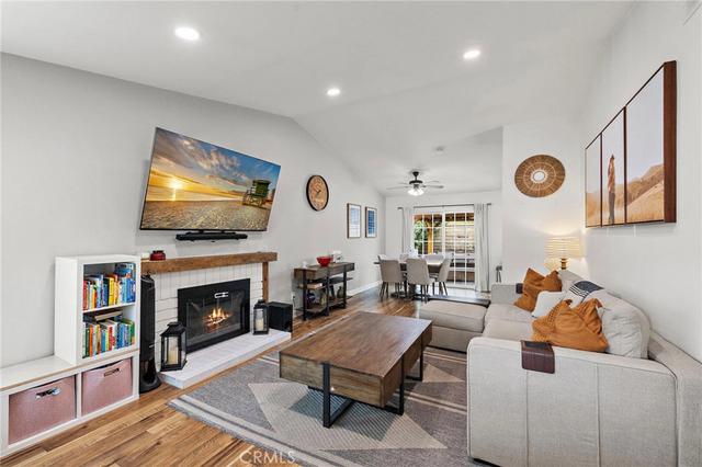 21155 Larchmont, Lake Forest, CA 92630