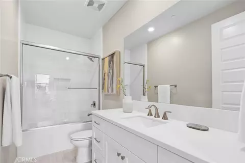 Entry Way - 107 Spiral, Irvine, CA 92618 photo 4 of 7