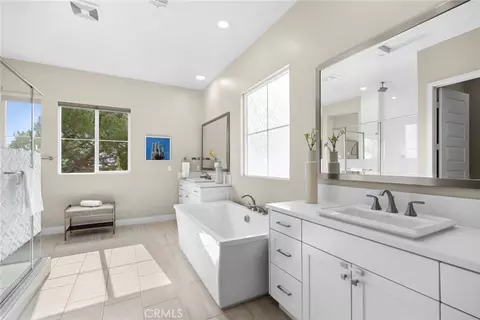 Bath - 107 Spiral, Irvine, CA 92618 photo 2 of 3