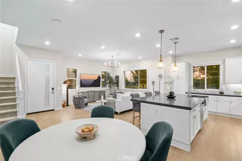 Entry Way - 107 Spiral, Irvine, CA 92618 photo 7 of 7