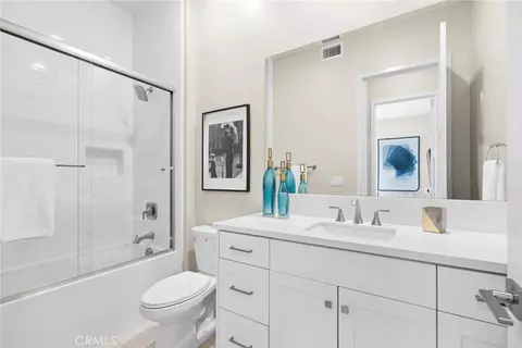 Bath - 107 Spiral, Irvine, CA 92618 photo 1 of 3