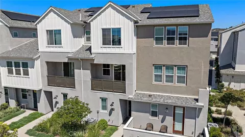 61 Wheelbarrow Rd, Rancho Mission Viejo, CA 92694