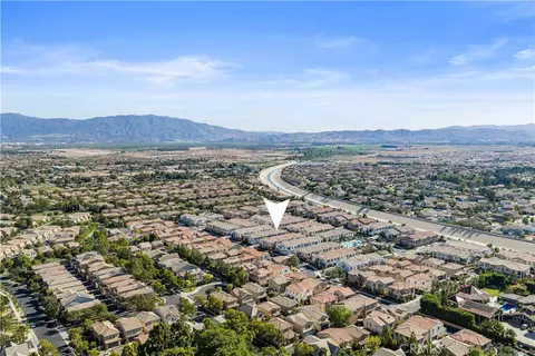 View/Area - 7100 Montecito Ln, Eastvale, CA 92880 photo 5 of 9