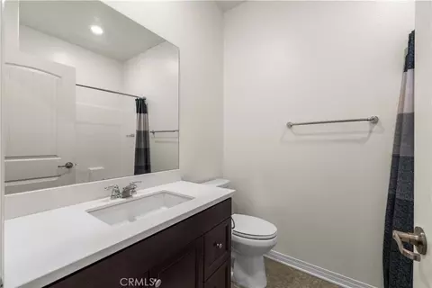 Bath - 7100 Montecito Ln, Eastvale, CA 92880 photo 2 of 2