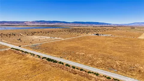 50851 W 170th St, Lancaster, CA 93536 photo 8