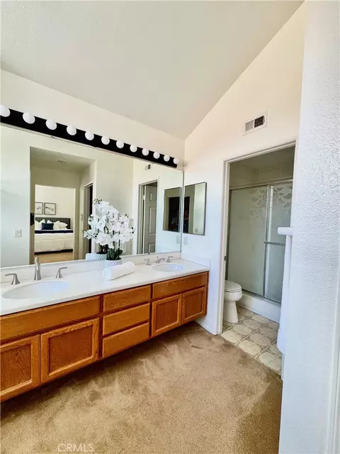 Bath - 1307 Rockdale, Upland, CA 91784 photo 2 of 3