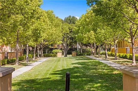 Exterior - 111 Chantilly, Irvine, CA 92620 photo 7 of 8