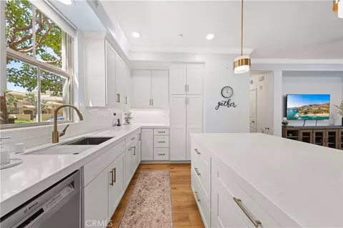 Kitchen - 111 Chantilly, Irvine, CA 92620 photo 5 of 6