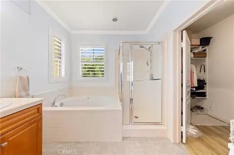 Bath - 111 Chantilly, Irvine, CA 92620 photo 3 of 6