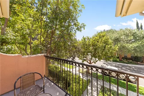 Exterior - 111 Chantilly, Irvine, CA 92620 photo 7 of 10