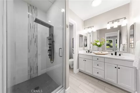 Bath - 115 Painted Trellis, Irvine, CA 92620 photo 2 of 4