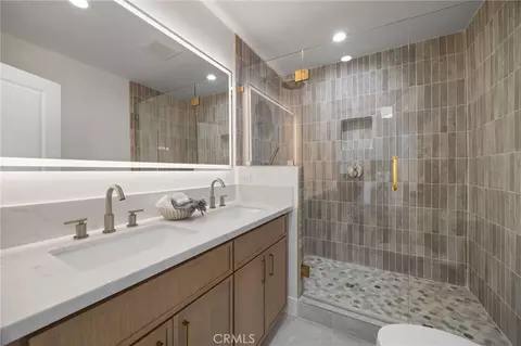 Bath - 6772 Hazard, Westminster, CA 92683 photo 1 of 4