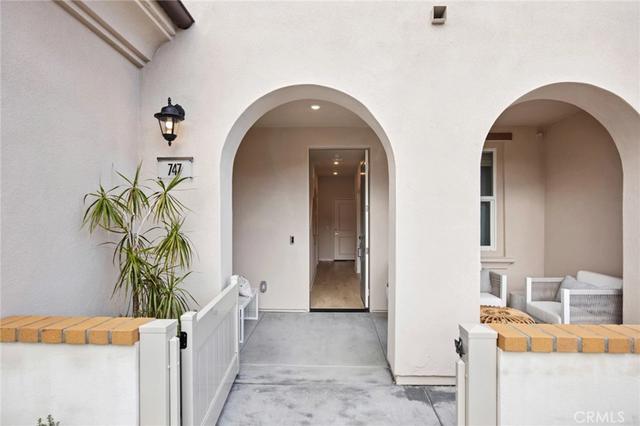 723 E Route 66, Glendora, CA 91740