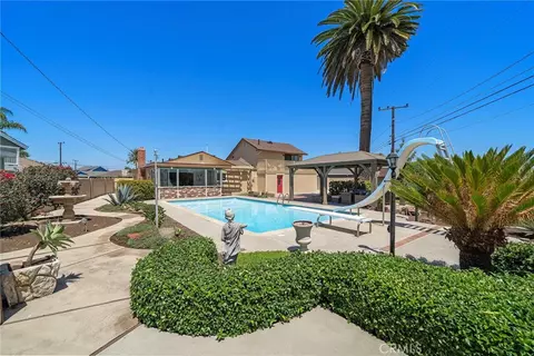 8798 La Casita Ave, Fountain Valley, CA 92708