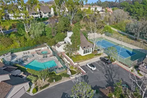 2071 Meadow View Ln, Costa Mesa, CA 92627