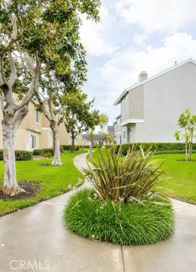 Exterior - 44 Timber Run, Irvine, CA 92614 photo 3 of 5