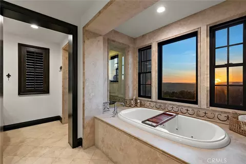 Bath - 2 Galaxy Isle, Ladera Ranch, CA 92694 photo 5 of 9
