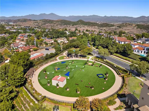 View/Area - 2 Galaxy Isle, Ladera Ranch, CA 92694 photo 8 of 8