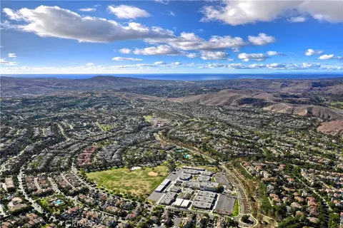 View/Area - 2 Galaxy Isle, Ladera Ranch, CA 92694 photo 4 of 8