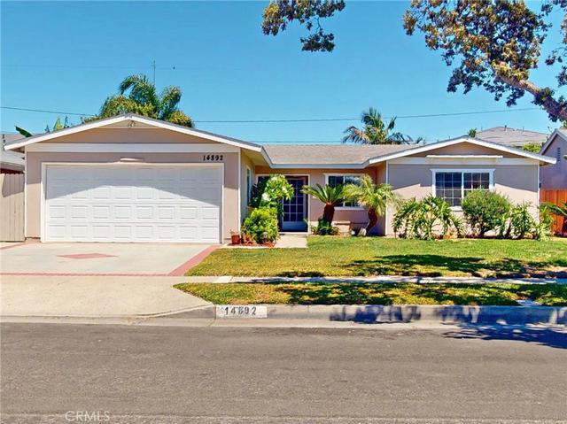 14892 Sunnycrest Ln, Huntington Beach, CA 92647