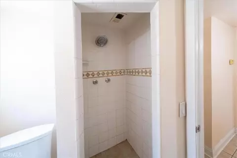 Bath - 835 Raintree Pl, Vista, CA 92084 photo 2 of 3