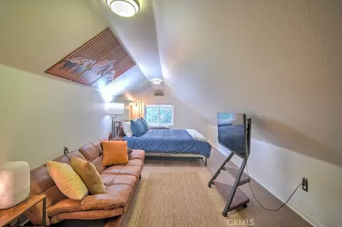 Bedroom - 582 Rose Ln, Twin Peaks, CA 92391 photo 1 of 8