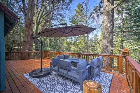 Exterior - 582 Rose Ln, Twin Peaks, CA 92391 photo 4 of 8
